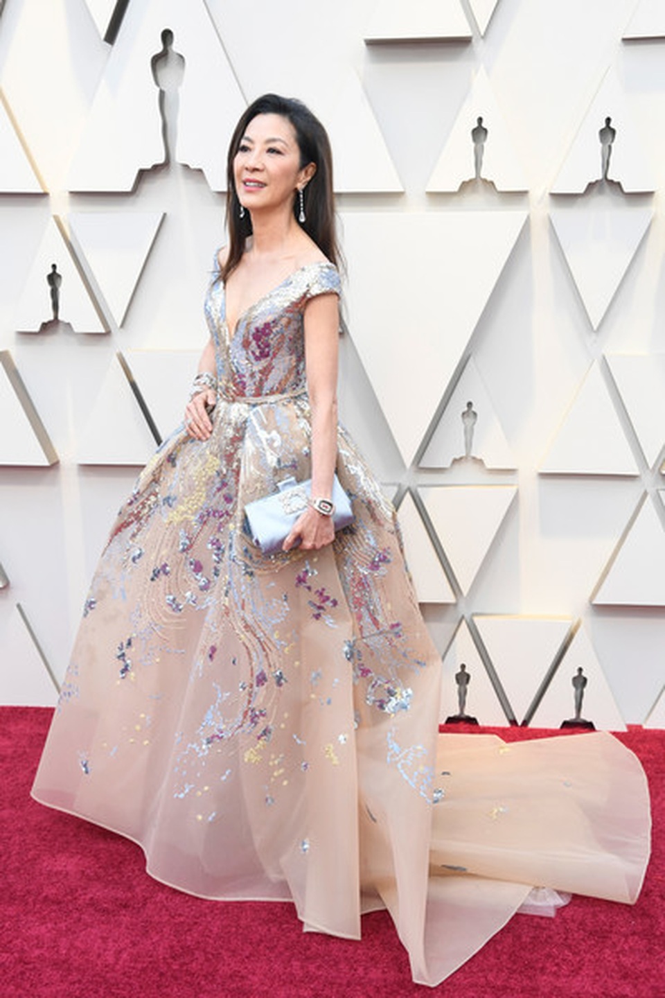 Minh tinh Hollywood khoe váy áo lộng lẫy trên thảm đỏ Oscar 2019 - 9 Minh tinh Hollywood khoe váy áo lộng lẫy trên thảm đỏ Oscar 2019 - 9