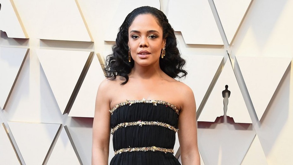 Nhiều ngôi sao tưởng nhớ “ông hoàng thời trang” Karl Lagerfeld tại Oscar 2019 - 1