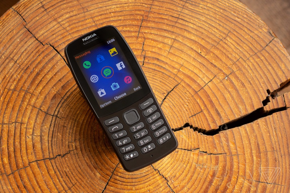 Nokia-210.jpg Nokia-210.jpg