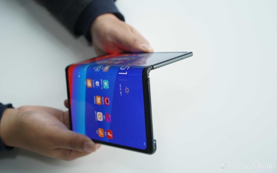 Oppo-foldable-2.jpg Oppo-foldable-2.jpg
