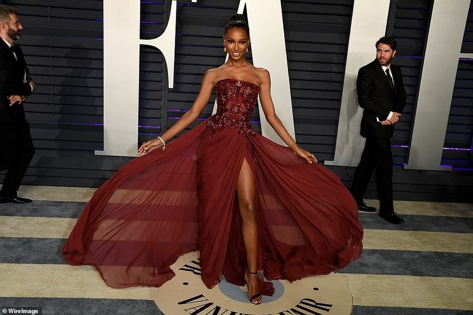 Alessandra Ambrosio khoe ngực căng đầy - 11 Alessandra Ambrosio khoe ngực căng đầy - 11