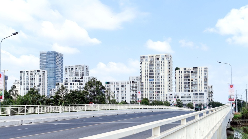 Đất đắt như vàng, Phú Mỹ Hưng vẫn “ào ào” đầu tư hạ tầng dịch vụ - 4 Đất đắt như vàng, Phú Mỹ Hưng vẫn “ào ào” đầu tư hạ tầng dịch vụ - 4