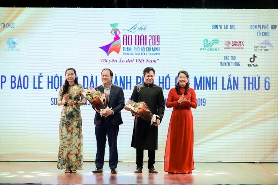 Lễ hội Áo dài 2019 lần đầu xuất hiện nhà thiết kế Hàn Quốc - 5 Lễ hội Áo dài 2019 lần đầu xuất hiện nhà thiết kế Hàn Quốc - 5