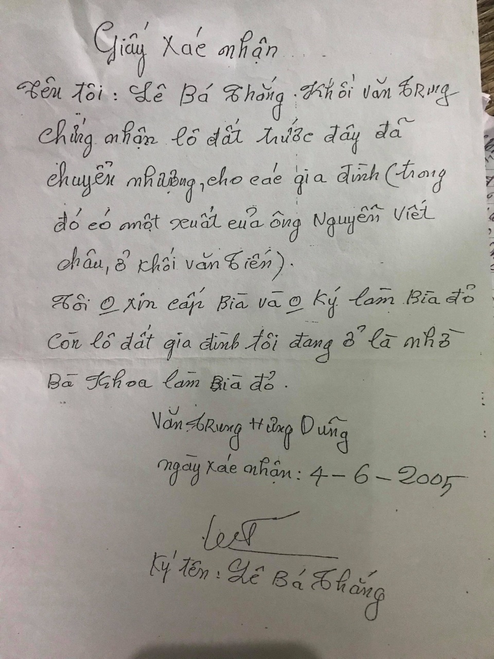 Cụ bà 80 tuổi còng lưng đi đòi công lý suốt 18 năm tại Nghệ An! - 6 Cụ bà 80 tuổi còng lưng đi đòi công lý suốt 18 năm tại Nghệ An! - 6