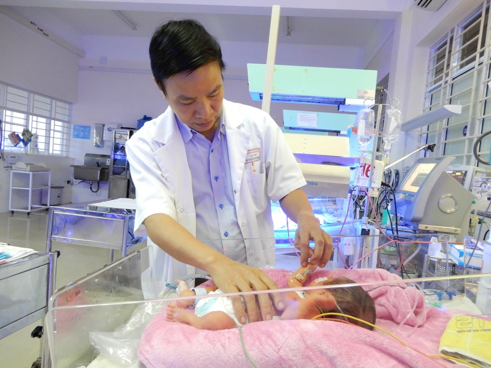 Bệnh nhi tiểu tiện được là niềm vui của bác sĩ - 2 Bệnh nhi tiểu tiện được là niềm vui của bác sĩ - 2