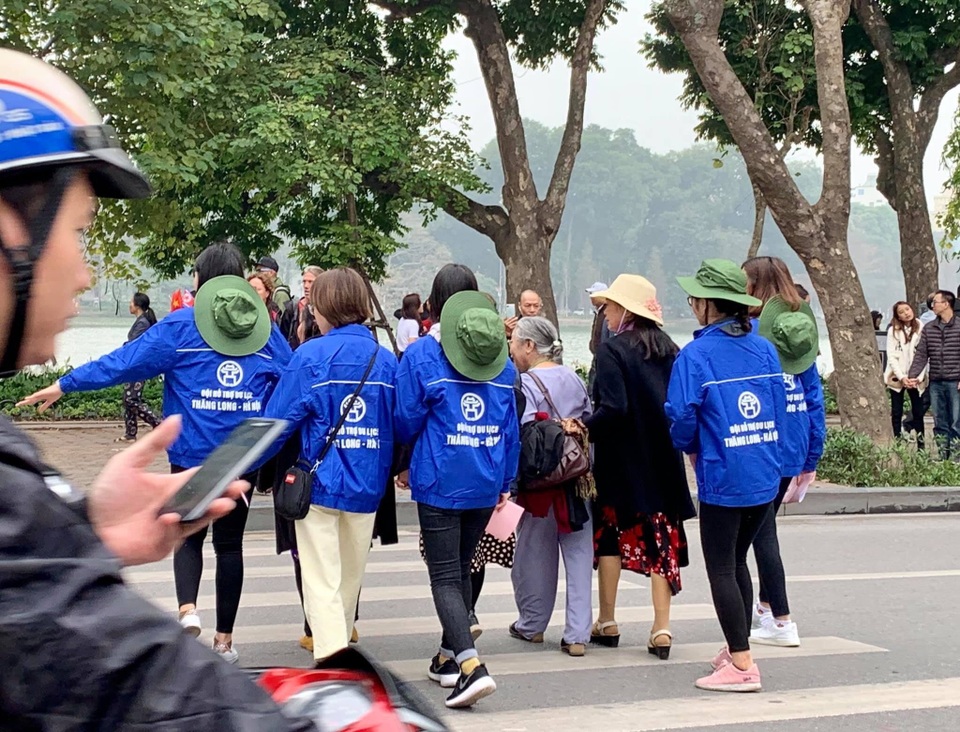 Bạn trẻ quảng bá du lịch Hà Nội nhân Hội nghị thượng đỉnh Mỹ - Triều Tiên - 4 Bạn trẻ quảng bá du lịch Hà Nội nhân Hội nghị thượng đỉnh Mỹ - Triều Tiên - 4