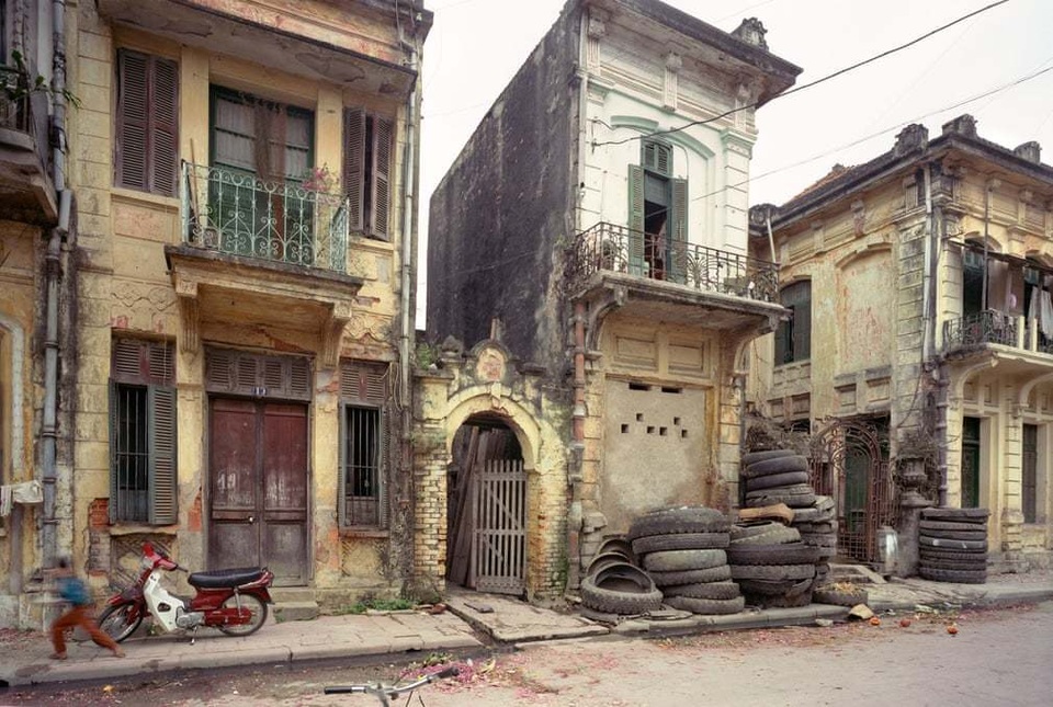 Hà Nội 36 phố phường - Hình ảnh cách đây 30 năm của thủ đô xuất hiện trên báo Anh - 6 Hà Nội 36 phố phường - Hình ảnh cách đây 30 năm của thủ đô xuất hiện trên báo Anh - 6