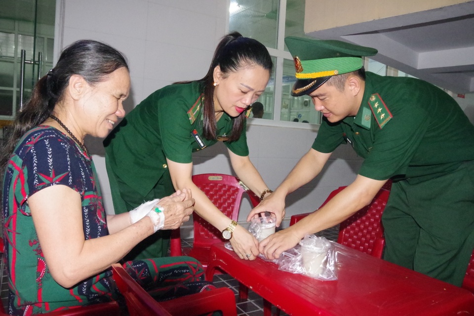Dấu chân người chiến sĩ biên phòng trên các mặt trận - 3 Dấu chân người chiến sĩ biên phòng trên các mặt trận - 3