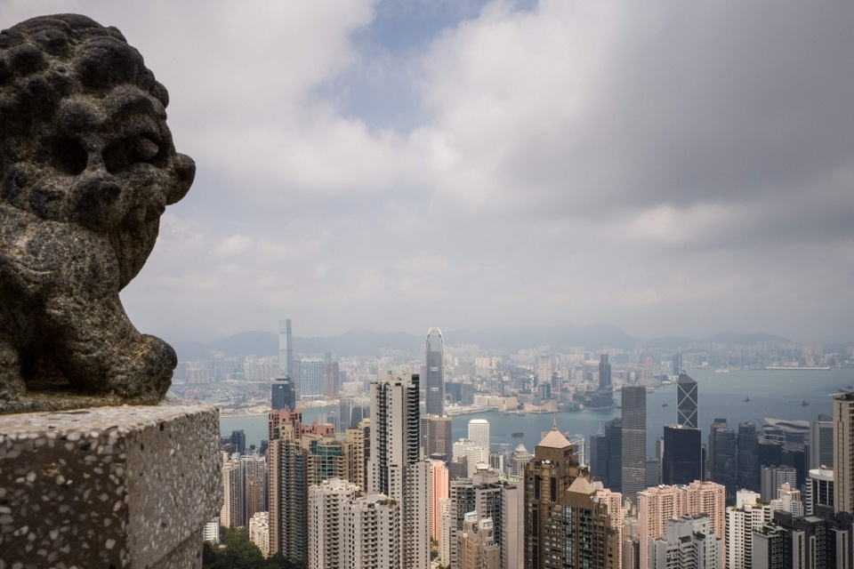 Luật pháp Hong Kong yêu cầu các công ty môi giới và công ty tài chính phải báo cáo các giao dịch lớn và đáng ngờ cho Bộ phận Tình báo Tài chính. (Nguồn: AFP) Luật pháp Hong Kong yêu cầu các công ty môi giới và công ty tài chính phải báo cáo các giao dịch lớn và đáng ngờ cho Bộ phận Tình báo Tài chính. (Nguồn: AFP)