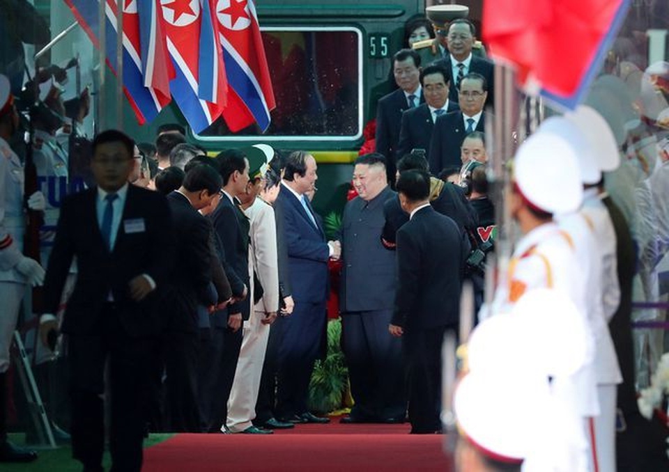 Những hình ảnh đầu tiên của Chủ tịch Triều Tiên Kim Jong-un tại Việt Nam - 4 Những hình ảnh đầu tiên của Chủ tịch Triều Tiên Kim Jong-un tại Việt Nam - 4