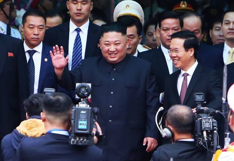 Những hình ảnh đầu tiên của Chủ tịch Triều Tiên Kim Jong-un tại Việt Nam - 3 Những hình ảnh đầu tiên của Chủ tịch Triều Tiên Kim Jong-un tại Việt Nam - 3