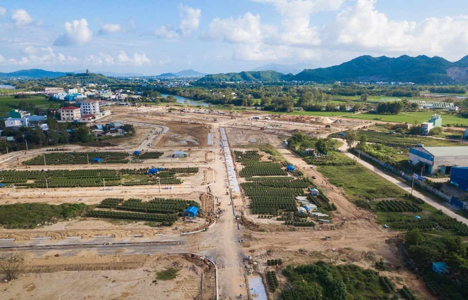 Giao dịch đất nền sôi động ngay sau Tết Nguyên đán - 1 Giao dịch đất nền sôi động ngay sau Tết Nguyên đán - 1