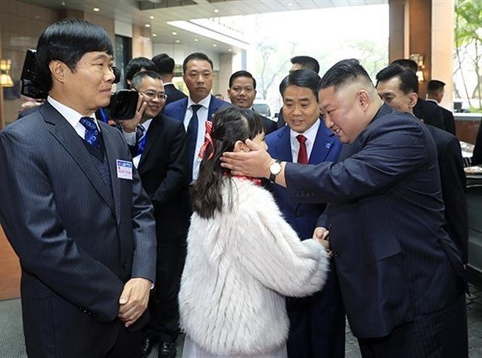 vna_potal_thuong_dinh_my-trieu_2019_chu_tich_ubnd_tp_ha_noi_don_chu_tich_trieu_tien_kim_jong-un_3736086.jpg vna_potal_thuong_dinh_my-trieu_2019_chu_tich_ubnd_tp_ha_noi_don_chu_tich_trieu_tien_kim_jong-un_3736086.jpg