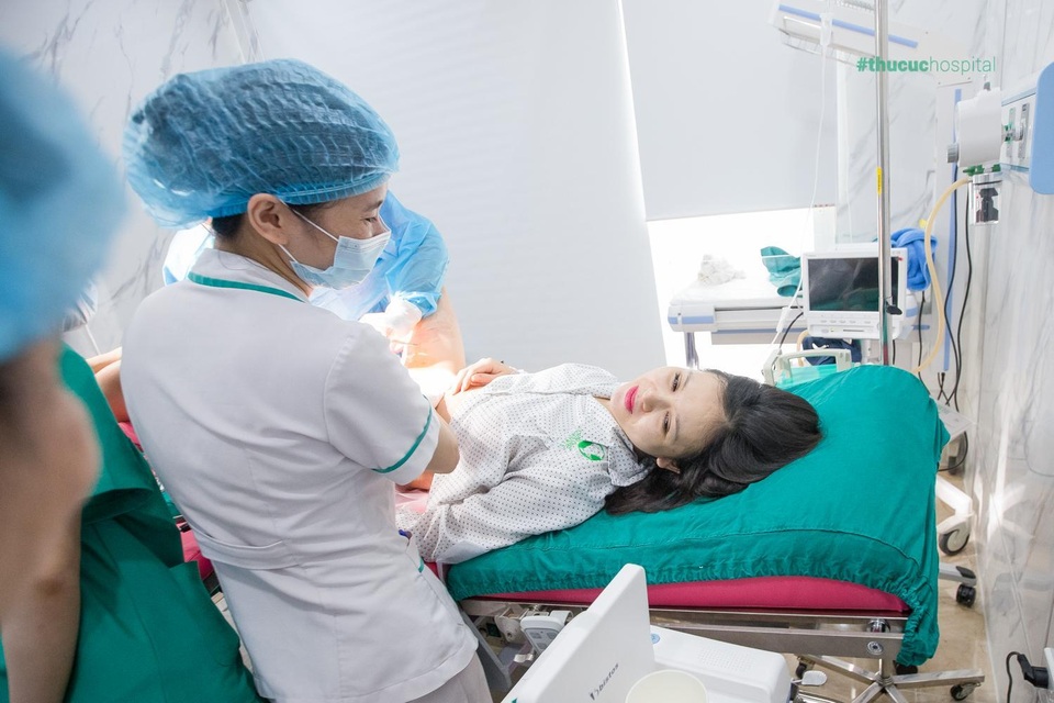 Á khôi Huyền Giang mách bí quyết sinh con nhẹ nhàng - 2 Á khôi Huyền Giang mách bí quyết sinh con nhẹ nhàng - 2