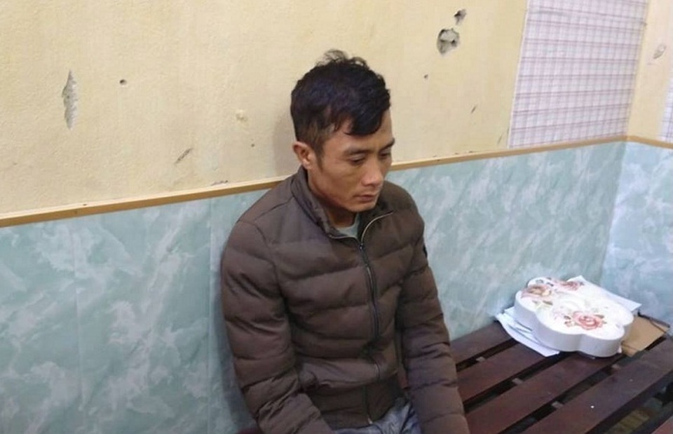 Gã thợ xây khống chế hiếp dâm nữ sinh lớp 6 - 2 Gã thợ xây khống chế hiếp dâm nữ sinh lớp 6 - 2