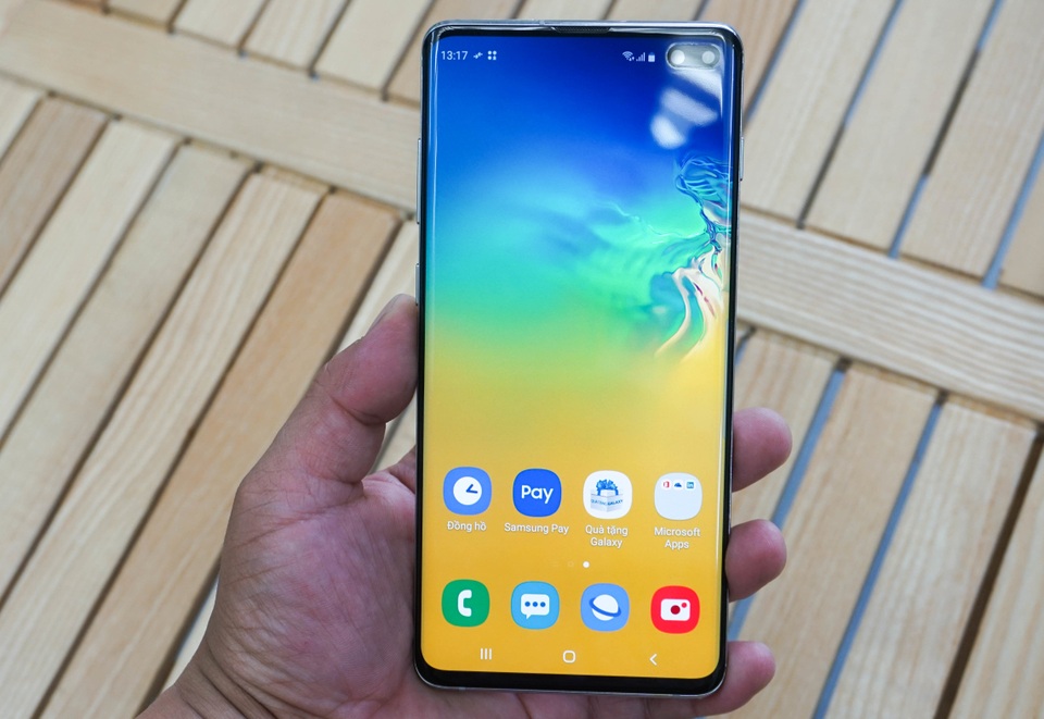 Galaxy S10+ 2.JPG Galaxy S10+ 2.JPG