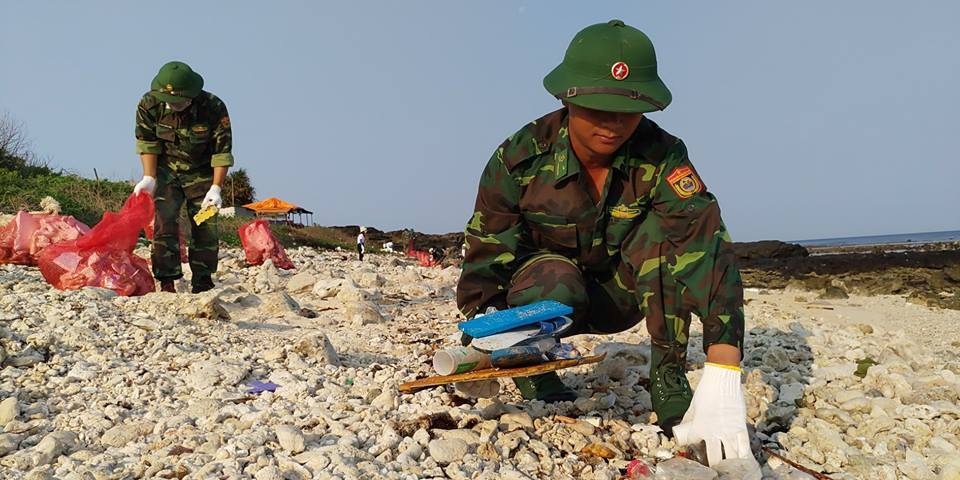 Tuổi trẻ Quảng Ngãi vì một Lý Sơn không rác thải nhựa - 2 Tuổi trẻ Quảng Ngãi vì một Lý Sơn không rác thải nhựa - 2