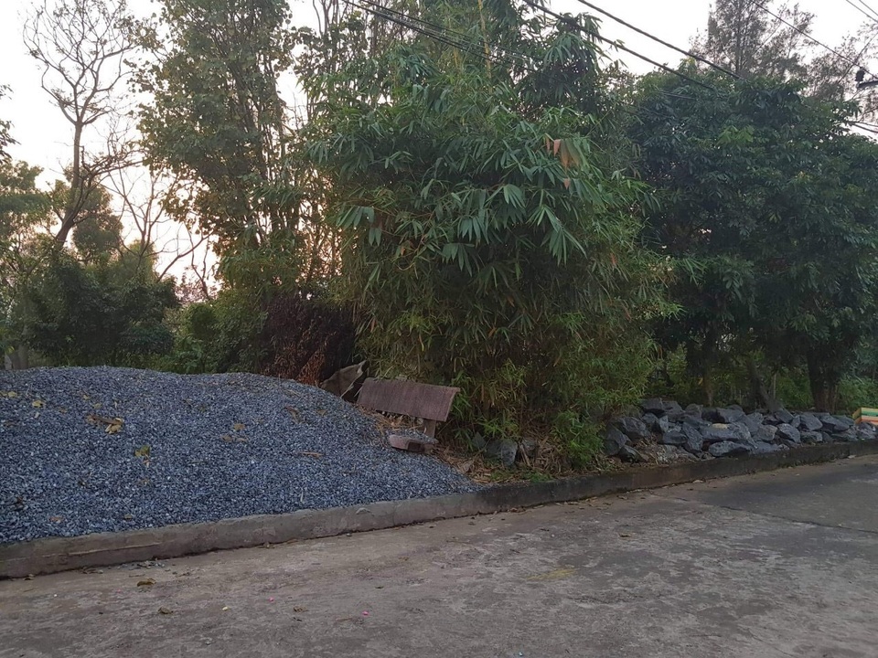 Quảng Bình: Người dân tố gia đình phó công an huyện ngang nhiên lấn chiếm đất công - 4 Quảng Bình: Người dân tố gia đình phó công an huyện ngang nhiên lấn chiếm đất công - 4