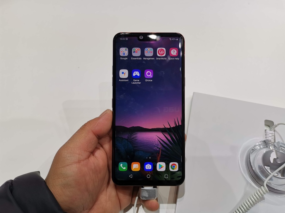 Cận cảnh smartphone gập LG G8 ThinQ có cảm biến tĩnh mạch tại MWC 2019 - 6 Cận cảnh smartphone gập LG G8 ThinQ có cảm biến tĩnh mạch tại MWC 2019 - 6