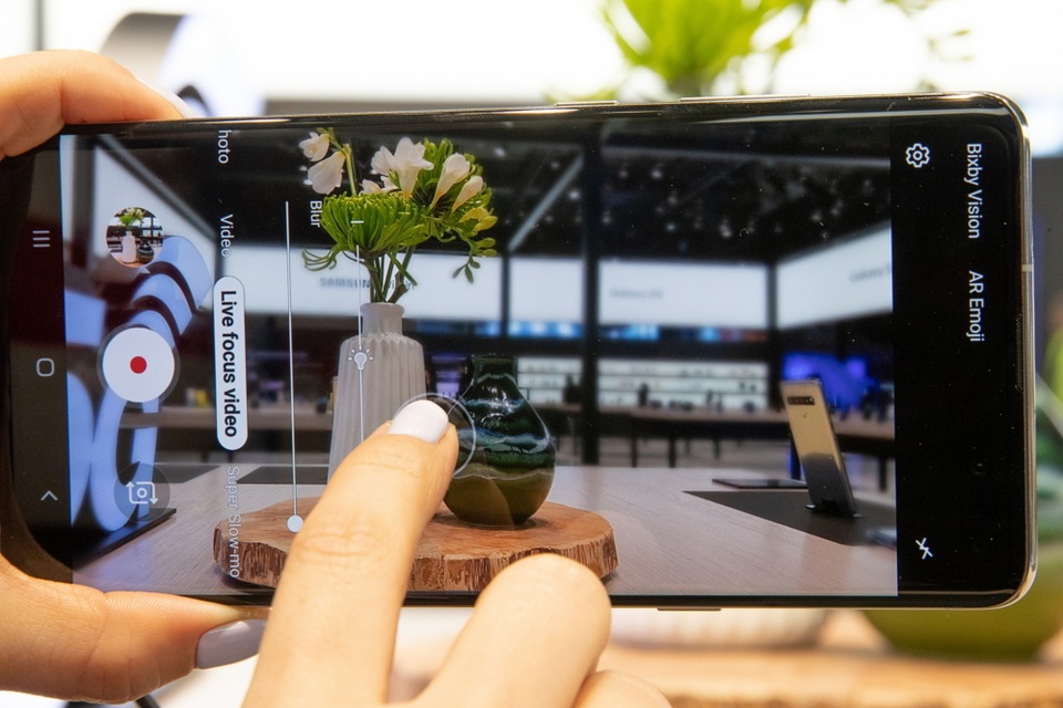 Samsung trình diễn smartphone 5G đầu tiên tại MWC 2019 - 5 Samsung trình diễn smartphone 5G đầu tiên tại MWC 2019 - 5