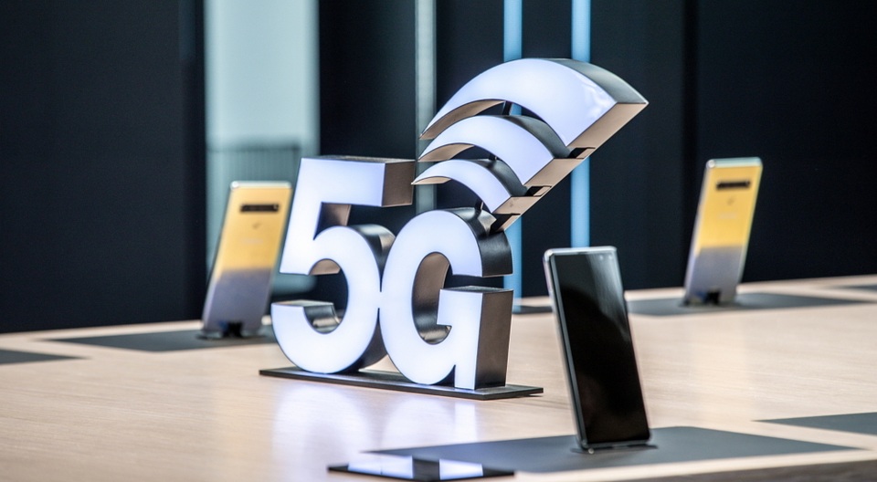Samsung trình diễn smartphone 5G đầu tiên tại MWC 2019 - 4 Samsung trình diễn smartphone 5G đầu tiên tại MWC 2019 - 4