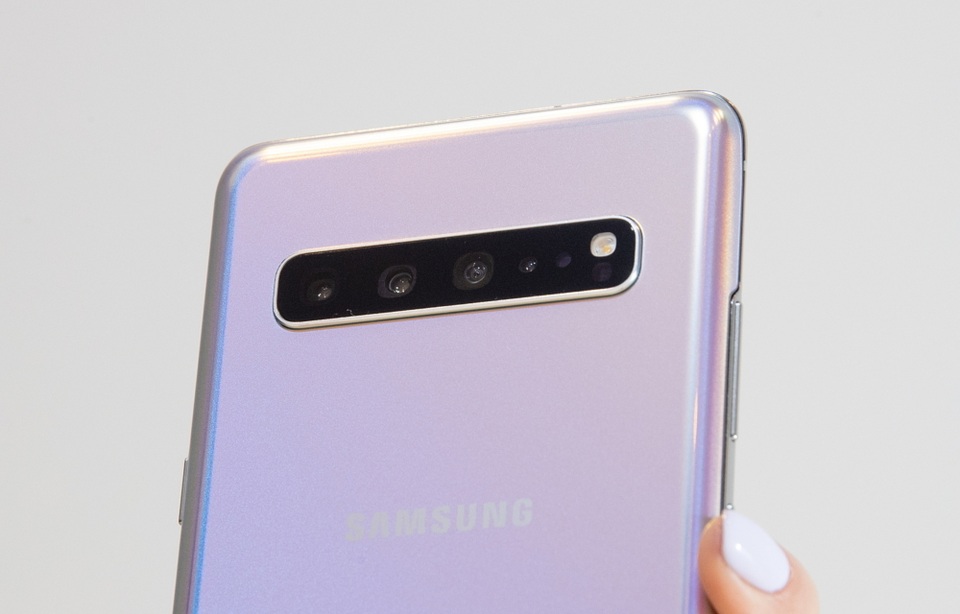 Samsung trình diễn smartphone 5G đầu tiên tại MWC 2019 - 3 Samsung trình diễn smartphone 5G đầu tiên tại MWC 2019 - 3