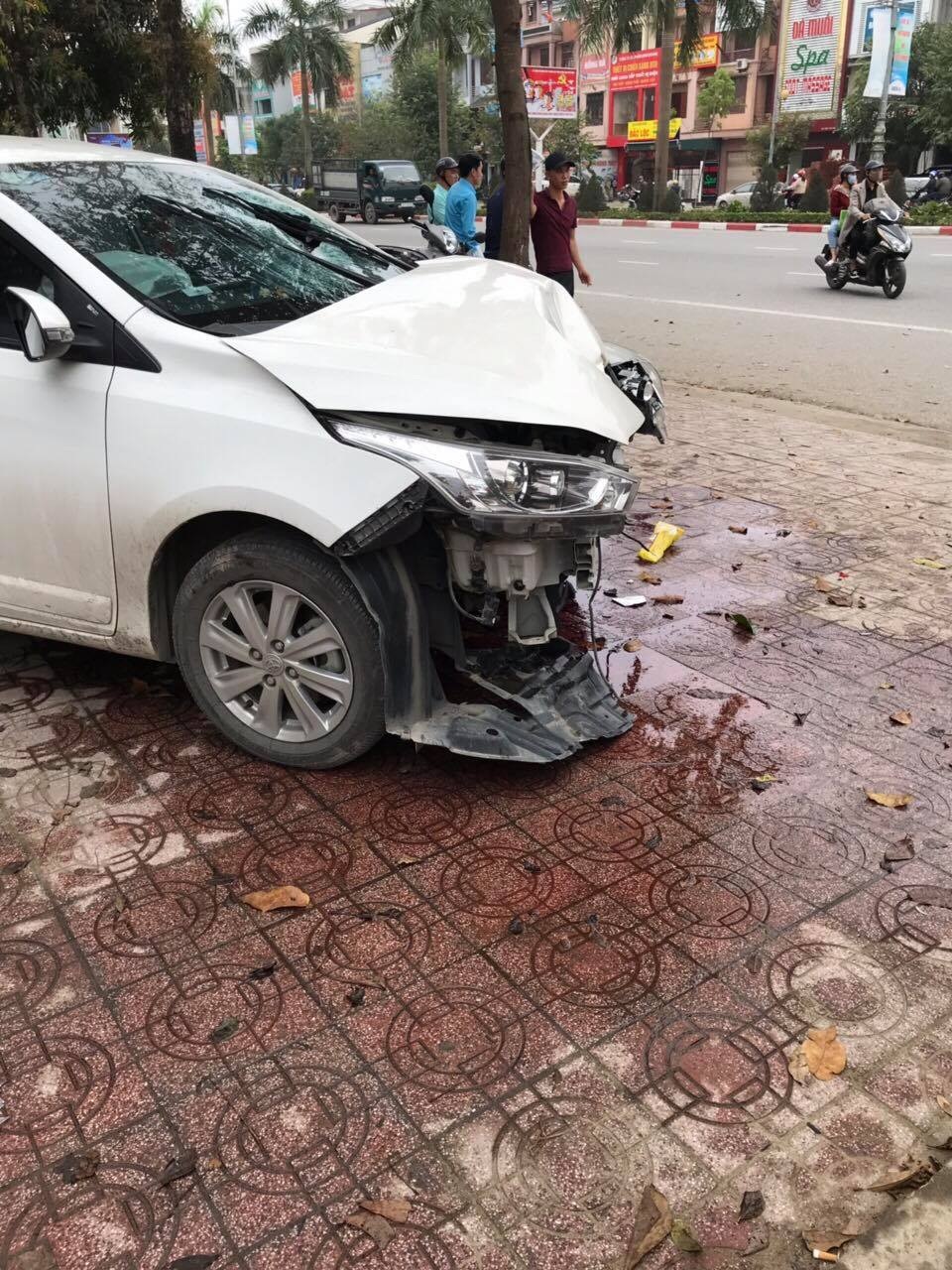 Cụ ông bị ô tô tông tử vong trên đường đi khám bệnh về - 4 Cụ ông bị ô tô tông tử vong trên đường đi khám bệnh về - 4