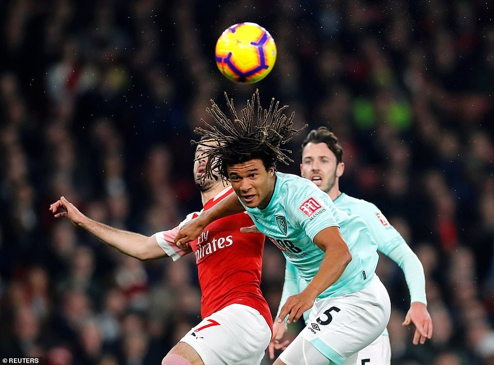 Arsenal 5-1 Bournemouth: Emirates tưng bừng “mở hội” - 4 Arsenal 5-1 Bournemouth: Emirates tưng bừng “mở hội” - 4