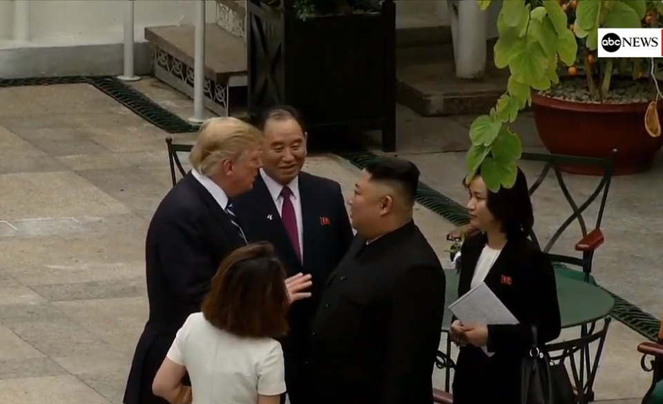 Ông Trump nói cuộc họp rất thành công, ông Kim tuyên bố sẵn sàng giải trừ hạt nhân - 21 Ông Trump nói cuộc họp rất thành công, ông Kim tuyên bố sẵn sàng giải trừ hạt nhân - 21