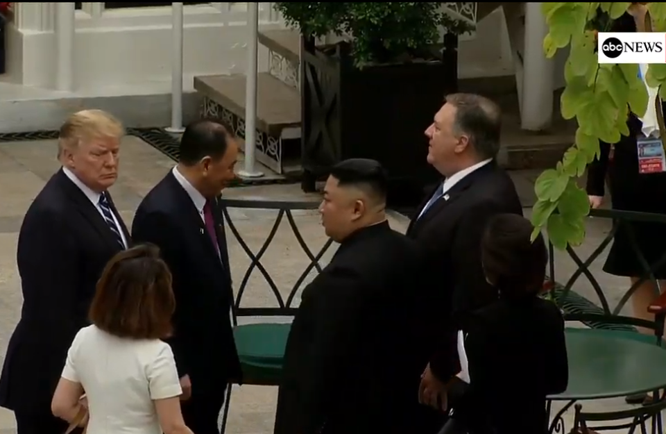 Ông Trump nói cuộc họp rất thành công, ông Kim tuyên bố sẵn sàng giải trừ hạt nhân - 20 Ông Trump nói cuộc họp rất thành công, ông Kim tuyên bố sẵn sàng giải trừ hạt nhân - 20