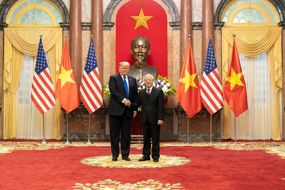 Từ Không lực Một, Tổng thống Trump ca ngợi và cảm ơn Việt Nam - 1 Từ Không lực Một, Tổng thống Trump ca ngợi và cảm ơn Việt Nam - 1