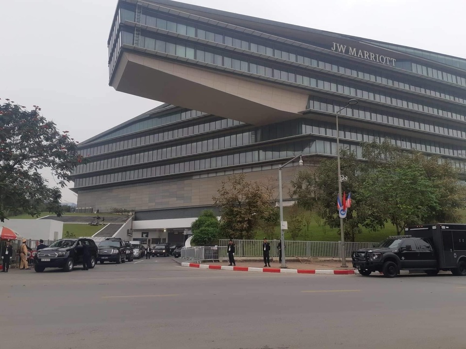 Tổng thống Donald Trump rời Hà Nội sớm hơn dự kiến gần 3 tiếng - 6