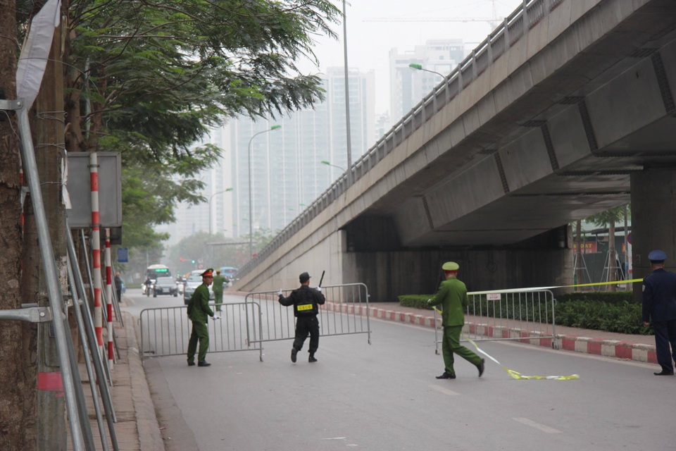 Tổng thống Donald Trump rời Hà Nội sớm hơn dự kiến gần 3 tiếng - 4