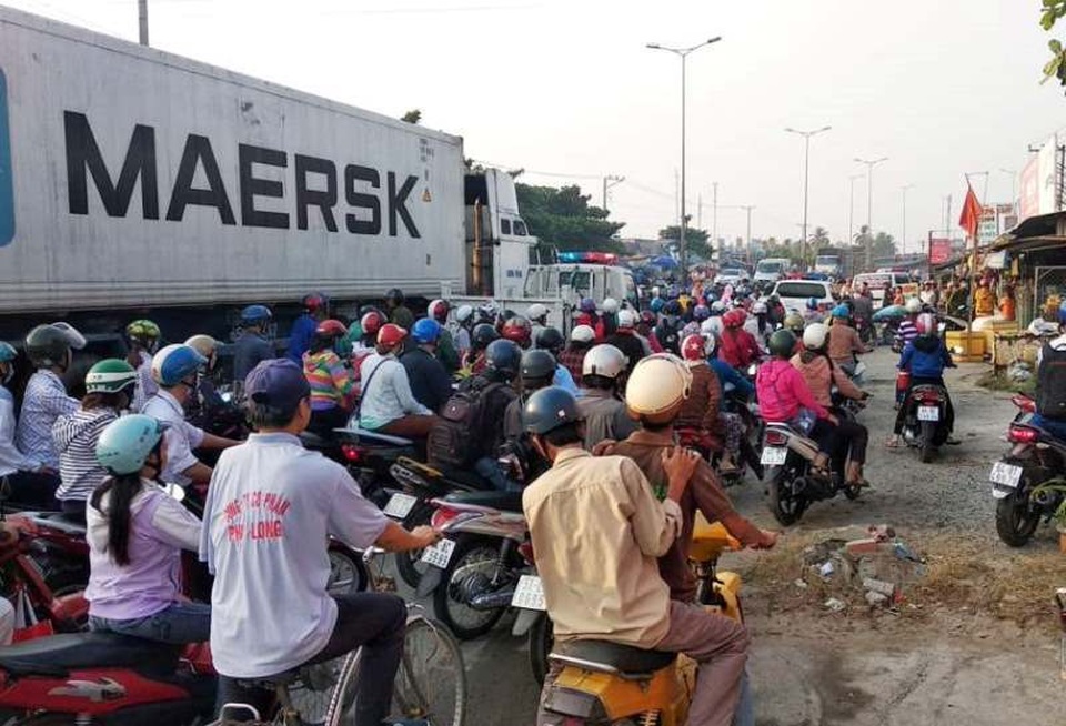 Xe chuyển bệnh từ thiện tông chết người đi bộ qua đường - 2 Xe chuyển bệnh từ thiện tông chết người đi bộ qua đường - 2