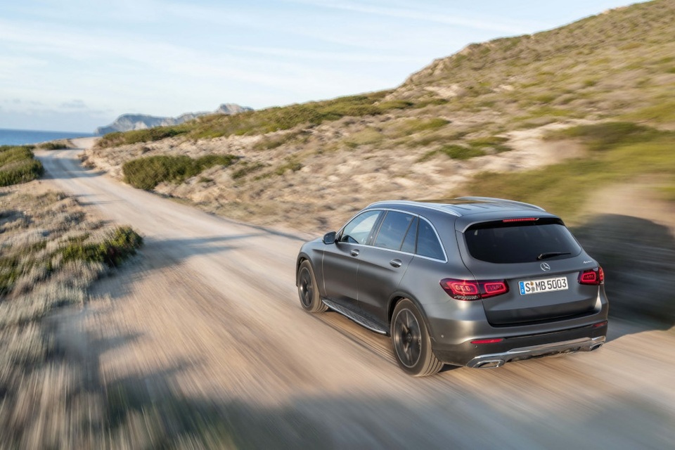 Mercedes-Ben GLC được trang bị động cơ mới - 14 Mercedes-Ben GLC được trang bị động cơ mới - 14