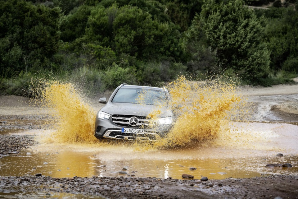 Mercedes-Ben GLC được trang bị động cơ mới - 10 Mercedes-Ben GLC được trang bị động cơ mới - 10