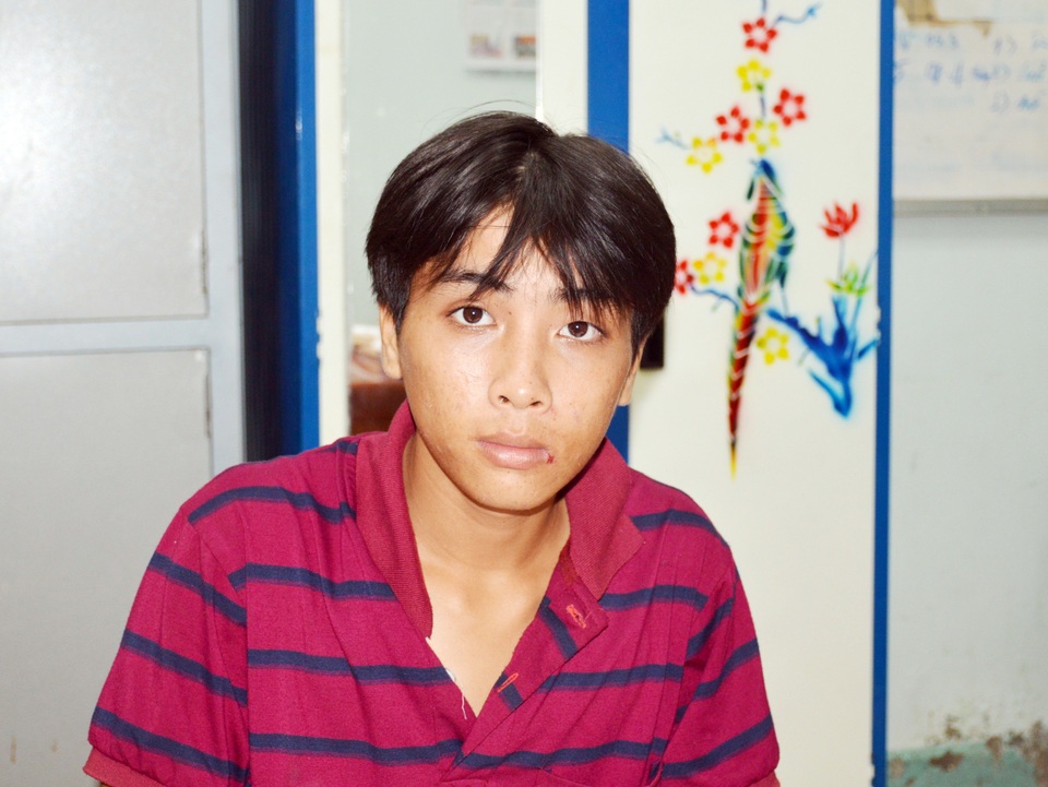 2 anh em ruột dùng xe máy trộm được đi giật điện thoại - 1 2 anh em ruột dùng xe máy trộm được đi giật điện thoại - 1