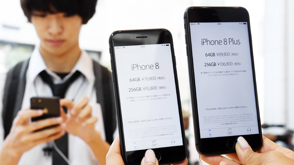 https___s3-ap-northeast-1.amazonaws.com_psh-ex-ftnikkei-3937bb4_images_0_4_5_5_1295540-9-eng-GB_20170922_iphone8.jpg https___s3-ap-northeast-1.amazonaws.com_psh-ex-ftnikkei-3937bb4_images_0_4_5_5_1295540-9-eng-GB_20170922_iphone8.jpg