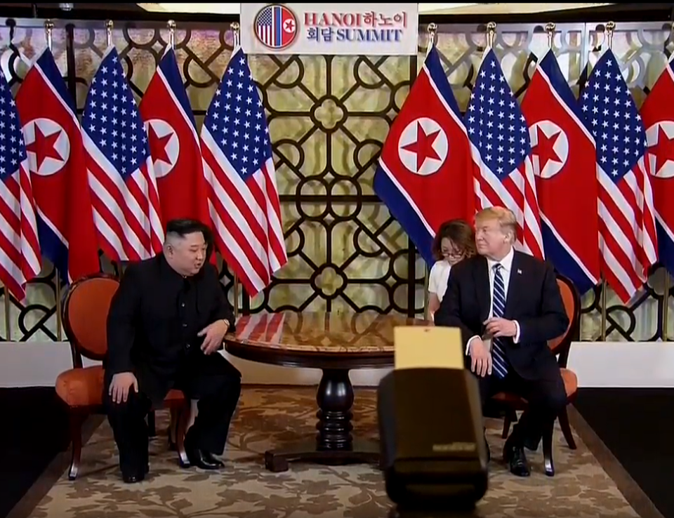 Ông Trump nói cuộc họp rất thành công, ông Kim tuyên bố sẵn sàng giải trừ hạt nhân - 29 Ông Trump nói cuộc họp rất thành công, ông Kim tuyên bố sẵn sàng giải trừ hạt nhân - 29