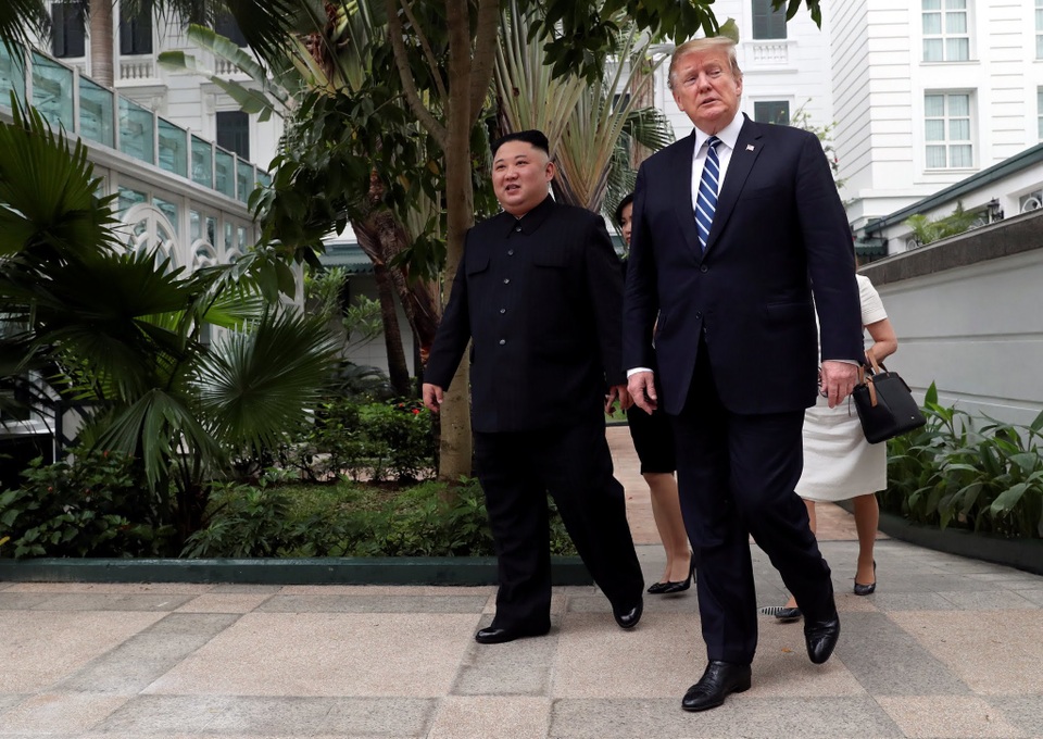 Ông Trump nói cuộc họp rất thành công, ông Kim tuyên bố sẵn sàng giải trừ hạt nhân - 22 Ông Trump nói cuộc họp rất thành công, ông Kim tuyên bố sẵn sàng giải trừ hạt nhân - 22