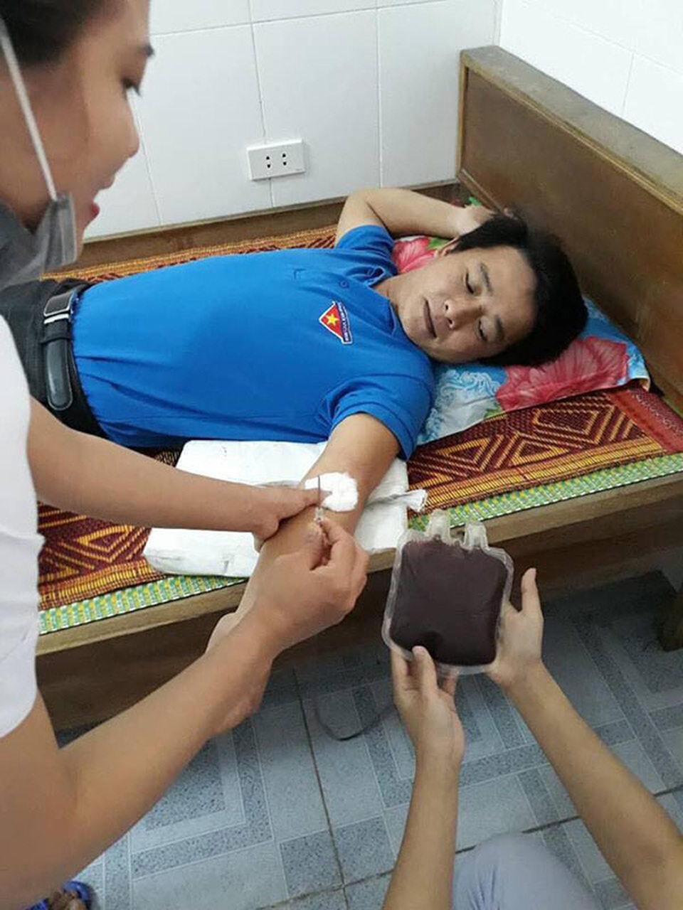 Hà Tĩnh: Thủ lĩnh Đoàn 17 lần hiến máu cứu người - 2 Hà Tĩnh: Thủ lĩnh Đoàn 17 lần hiến máu cứu người - 2
