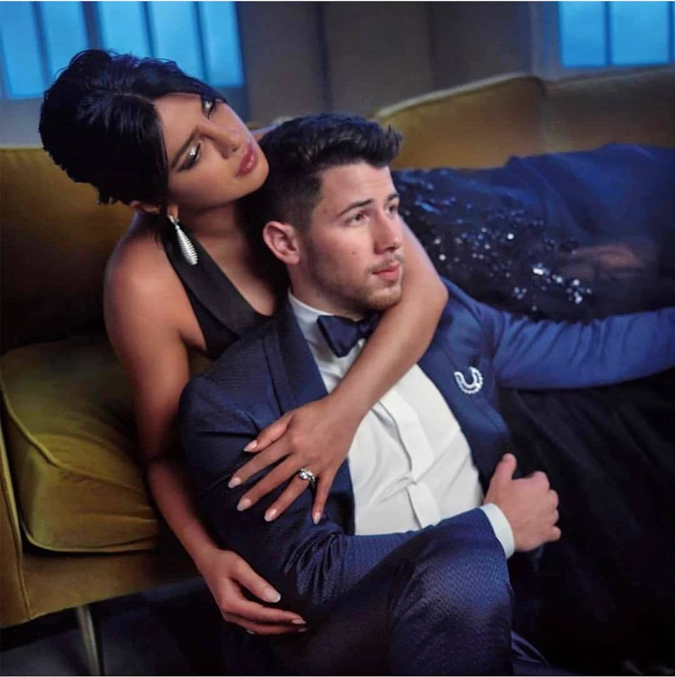 Priyanka Chopra tham gia MV mới của chồng kém 10 tuổi - 5 Priyanka Chopra tham gia MV mới của chồng kém 10 tuổi - 5