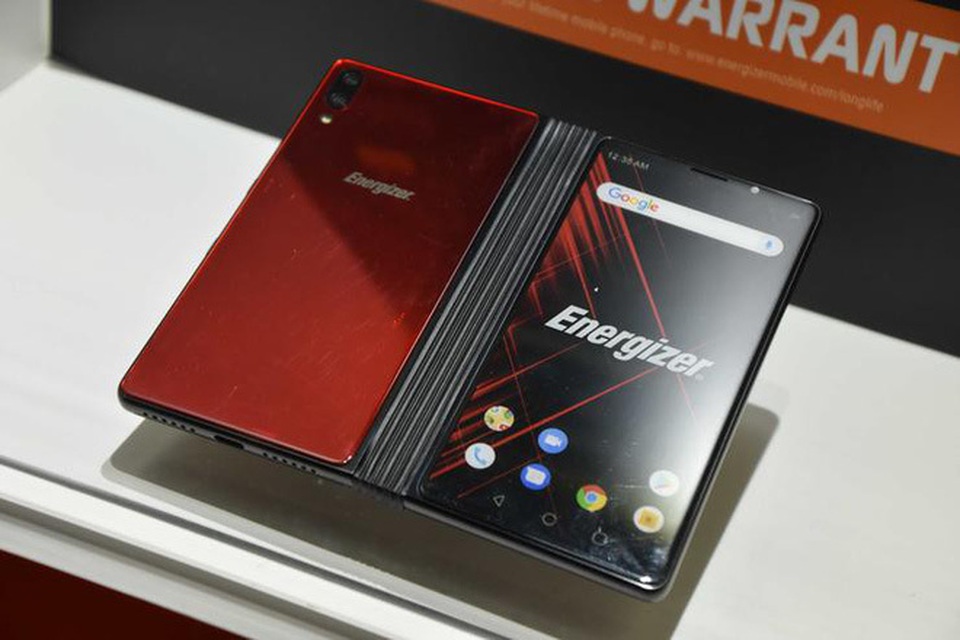 Điểm danh những smartphone màn hình gập mở ra phân khúc thị trường mới - 4 Điểm danh những smartphone màn hình gập mở ra phân khúc thị trường mới - 4