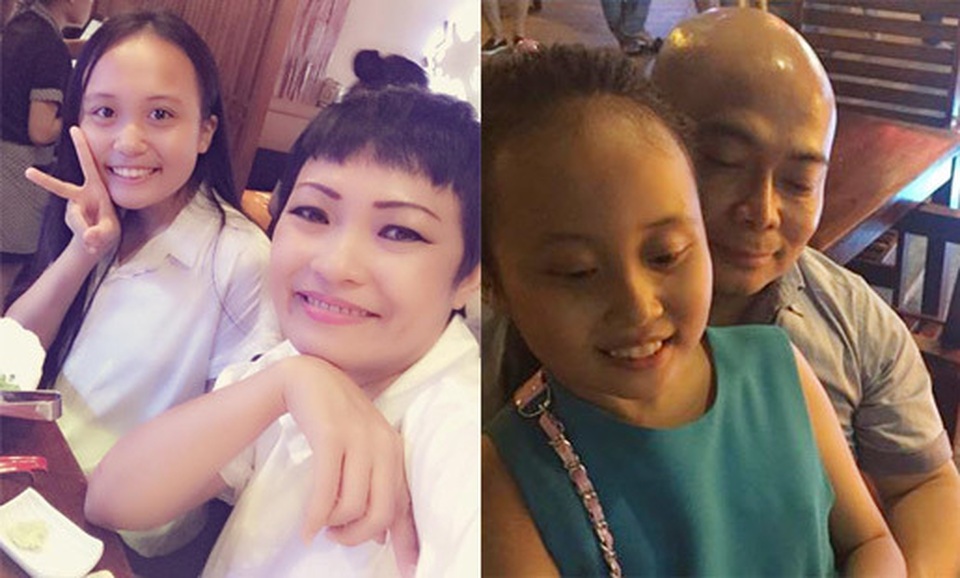 hình ảnh Bố Gà và bé Gà bên cạnh Phương Thanh.jpg hình ảnh Bố Gà và bé Gà bên cạnh Phương Thanh.jpg
