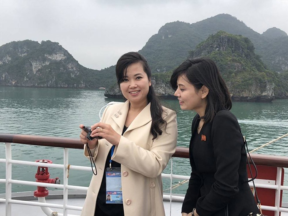 Tiết lộ thực đơn bữa trưa của nữ ca sĩ quyền lực nhất Triều Tiên tại Hà Nội - 7 Tiết lộ thực đơn bữa trưa của nữ ca sĩ quyền lực nhất Triều Tiên tại Hà Nội - 7