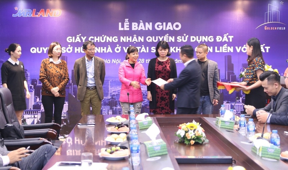 Golden Field Mỹ Đình chính thức bàn giao sổ đỏ cho cư dân - 1