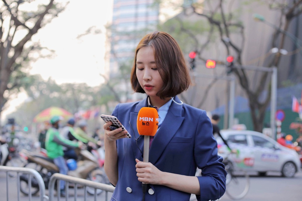 Những bóng hồng xinh đẹp tác nghiệp trong thượng đỉnh Mỹ - Triều - 6 Những bóng hồng xinh đẹp tác nghiệp trong thượng đỉnh Mỹ - Triều - 6