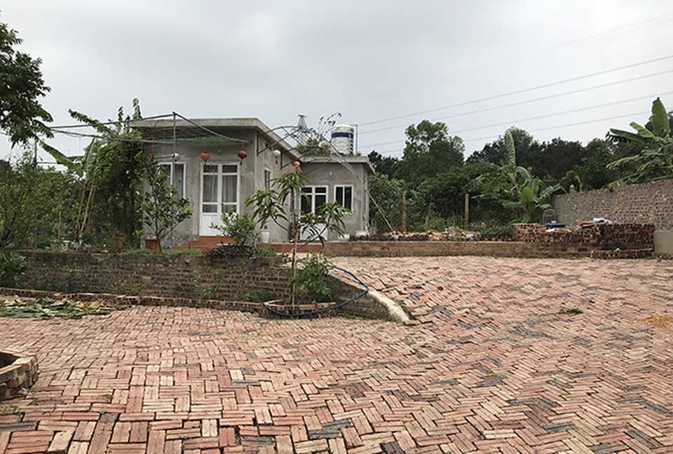 Loạt biệt thự lẩn khuất trong rừng Sóc Sơn vẫn chống lệnh tháo dỡ - 12 Loạt biệt thự lẩn khuất trong rừng Sóc Sơn vẫn chống lệnh tháo dỡ - 12