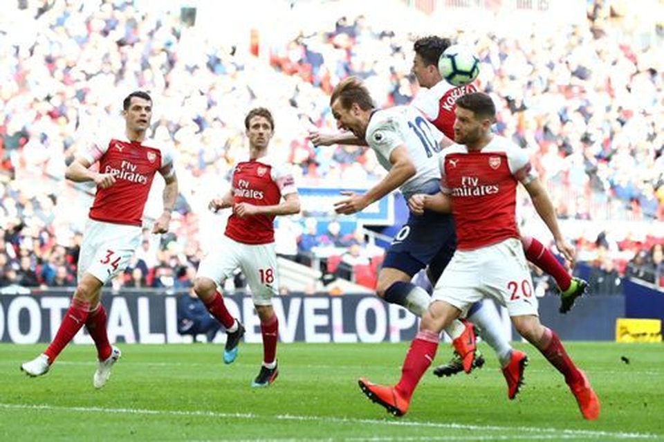 Tottenham 1-1 Arsenal: Abameyang sút phạt đền hỏng, Torreira bị đuổi - 2 Tottenham 1-1 Arsenal: Abameyang sút phạt đền hỏng, Torreira bị đuổi - 2