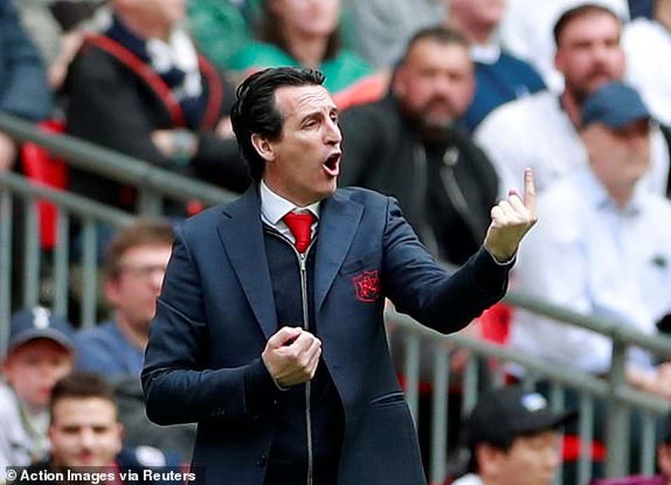 Tottenham 1-1 Arsenal: Abameyang sút phạt đền hỏng, Torreira bị đuổi - 8 Tottenham 1-1 Arsenal: Abameyang sút phạt đền hỏng, Torreira bị đuổi - 8